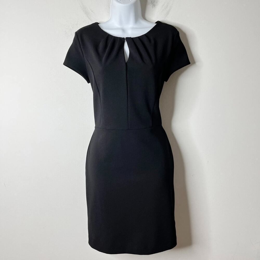 Banana Republic Women's Sheath Dress 2P Black Cap Sleeve Ruched Keyhole Pencil - Picture 3 of 10